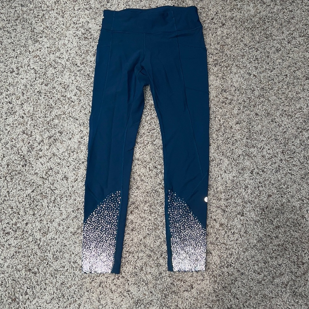 Teal lululemon 7/8 leggings - size 4